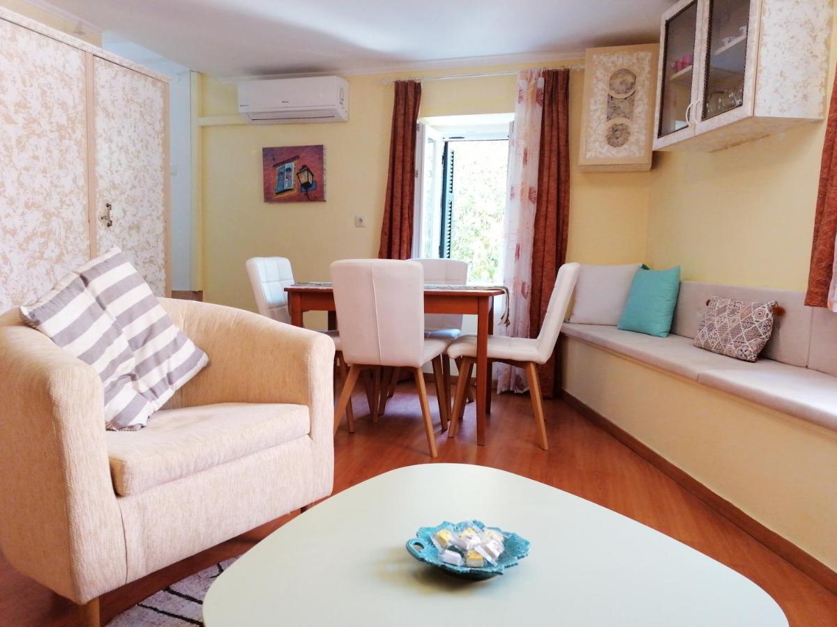 Venetian Well Cozy Apartment Corfu Old Town Exterior photo